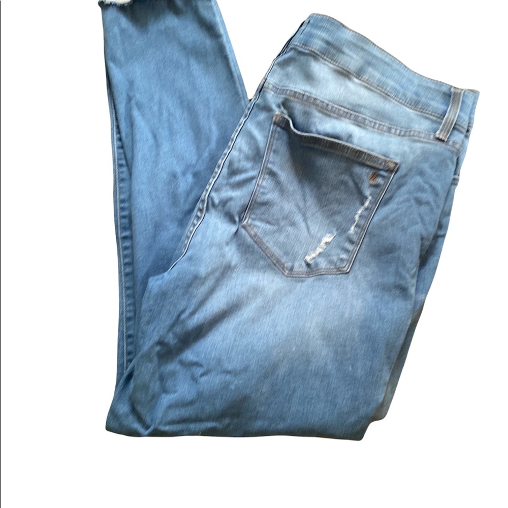 Lularoe distressed jeans